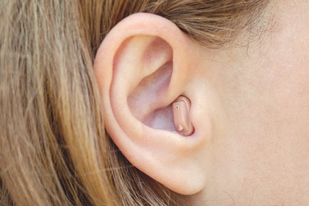 補聴器のイメージ写真